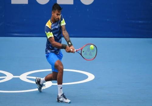 AITA allegations prompt Nagal to withdraw from the Hangzhou Open citing a back problem.