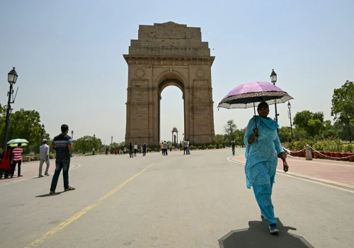 Delhi Swelters Under Scorching Heat, Rain Forecast, But Hottest Days Still Ahead