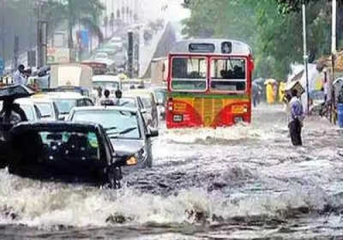 Mumbai Rain Updates: ‘Red Alert’ Issued Today, Local Trains Face Delays Amid Waterlogging