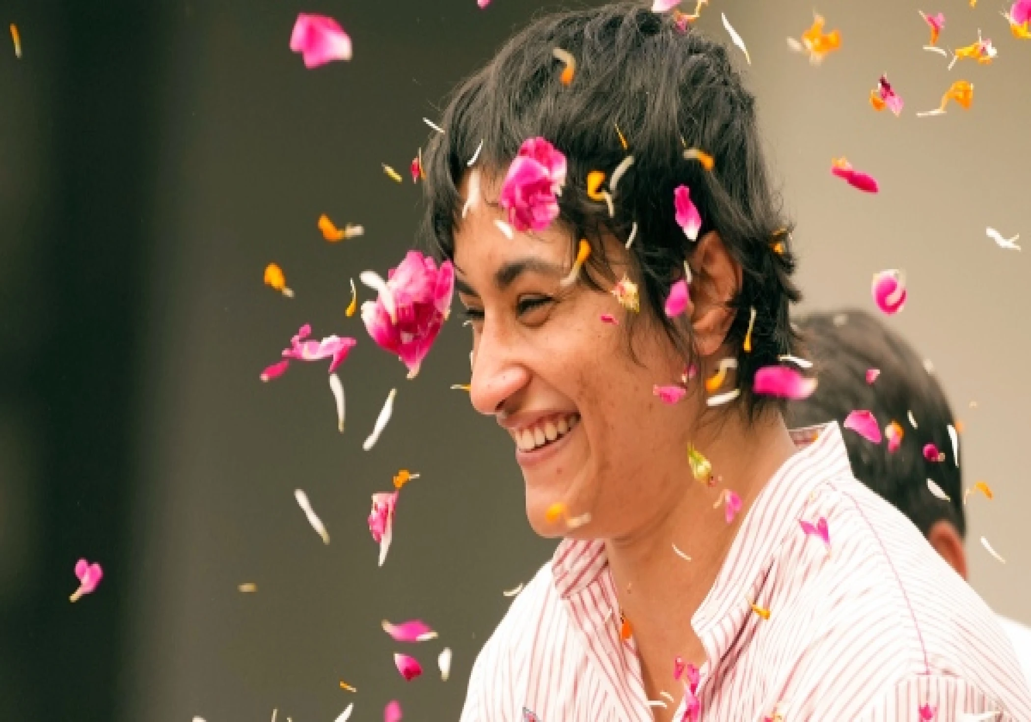 Vinesh Phogat Receives Hero's Welcome in Delhi After Olympic Heartbreak