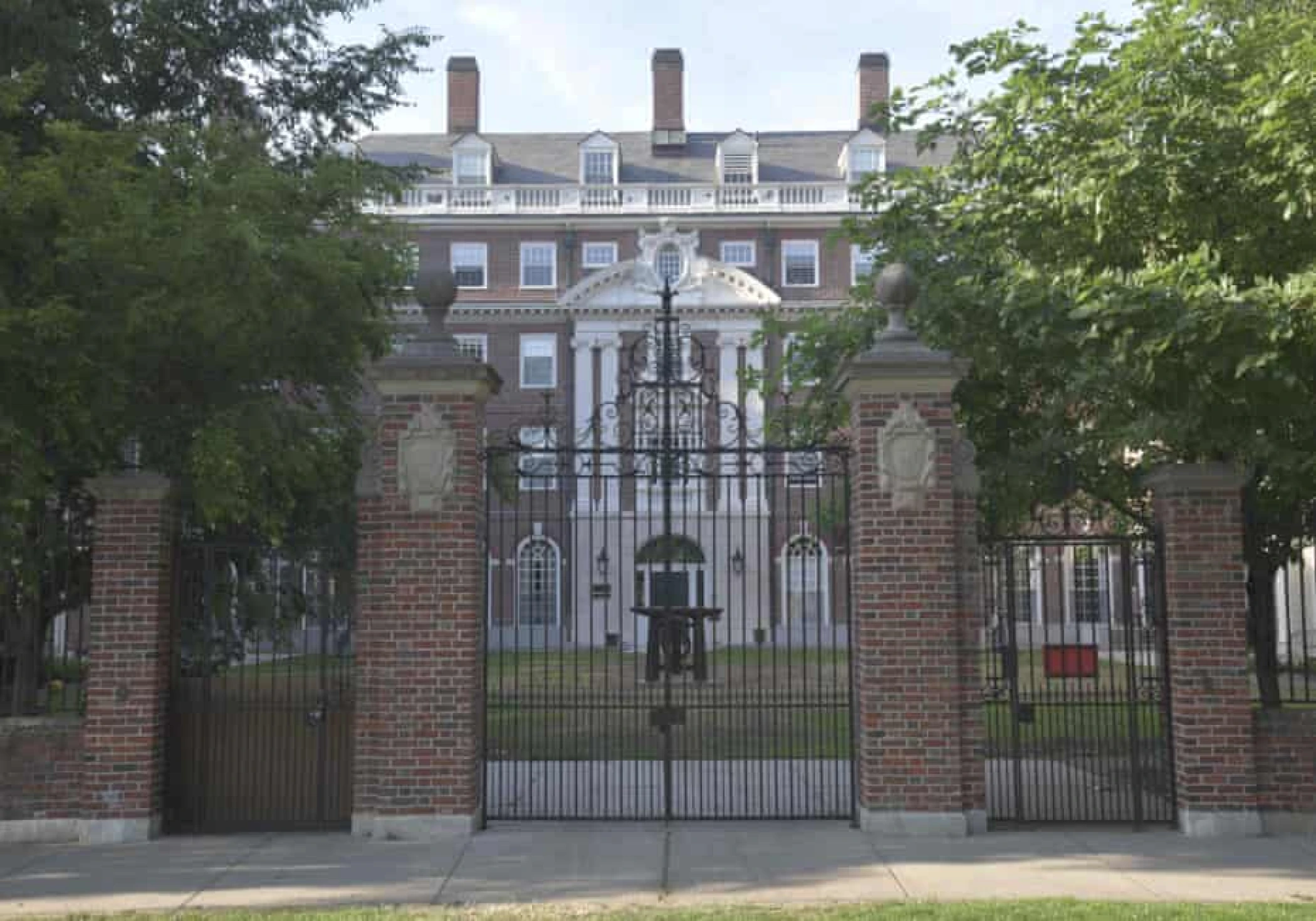 Trump Administration Threatens to Cut All Harvard Funding Over Jewish Students’ Rights Trump Administration Threatens to Cut All Harvard Funding Over Jewish Students’ Rights