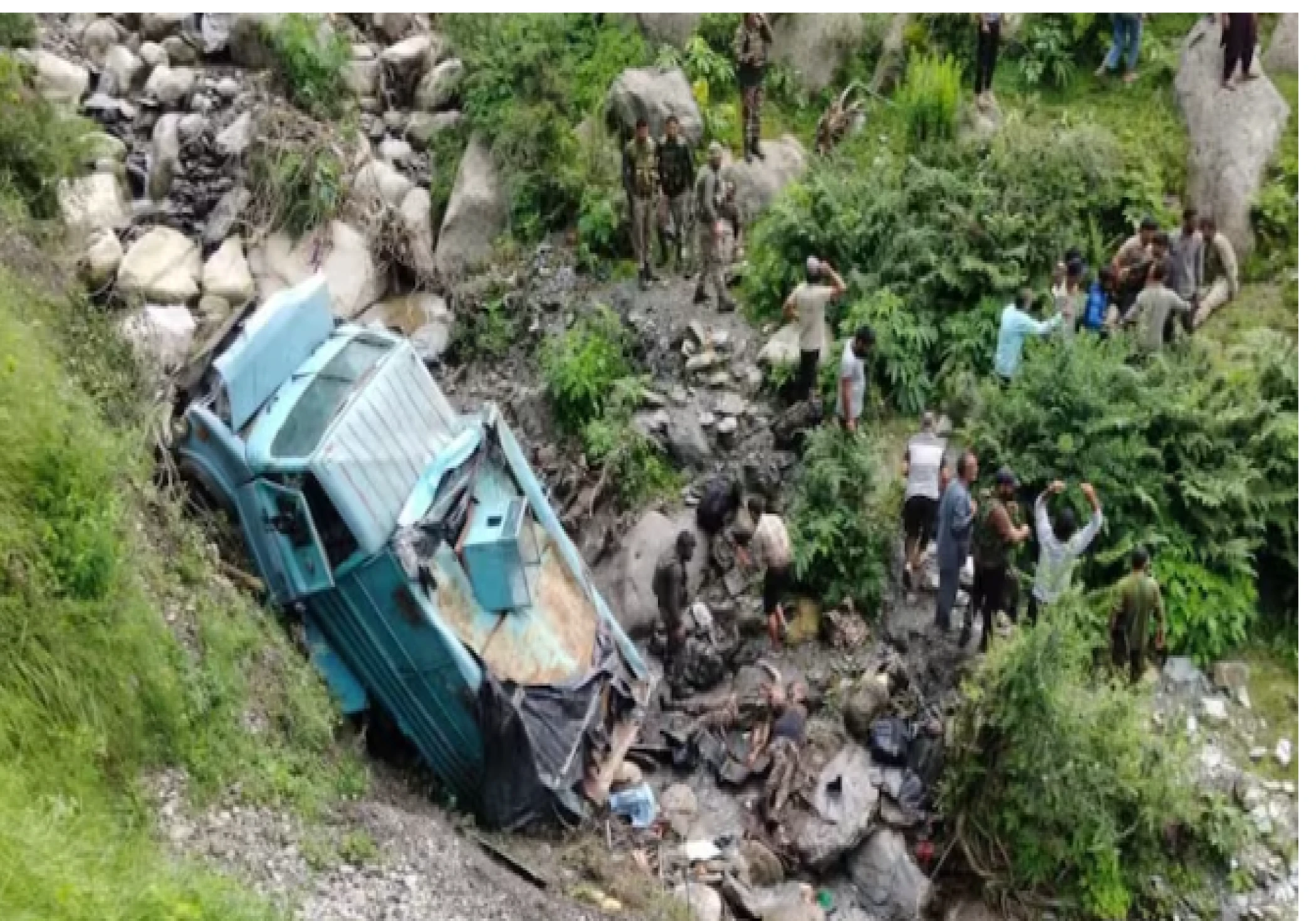 3 CRPF Personnel Killed, 15 Injured in Road Accident in J&K’s Udhampur 3 CRPF Personnel Killed, 15 Injured in Road Accident in J&K’s Udhampur