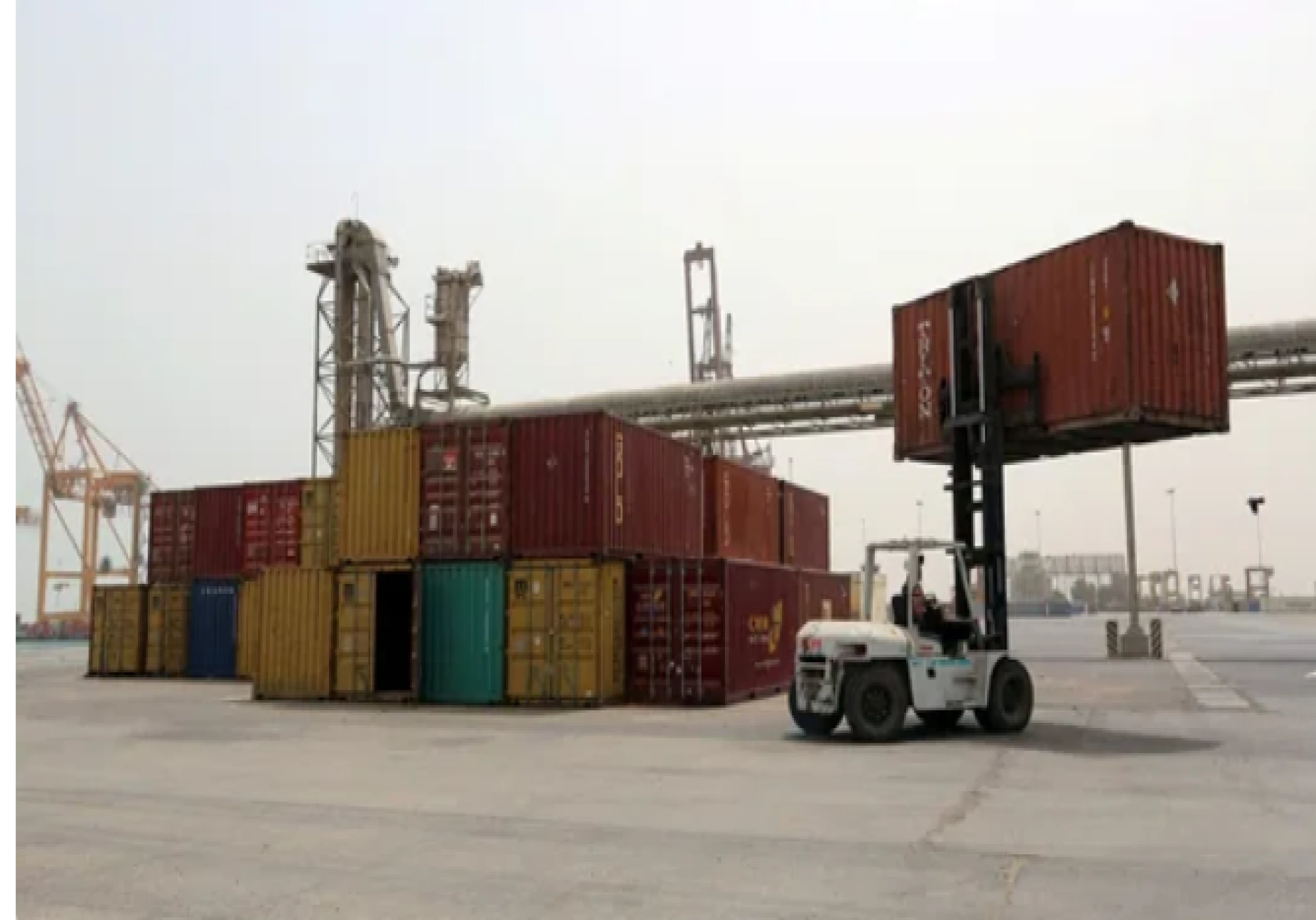 Israel Issues Evacuation Warning for Hodeidah, Threatens Attack on Yemen Port Within Hours Israel Issues Evacuation Warning for Hodeidah, Threatens Attack on Yemen Port Within Hours