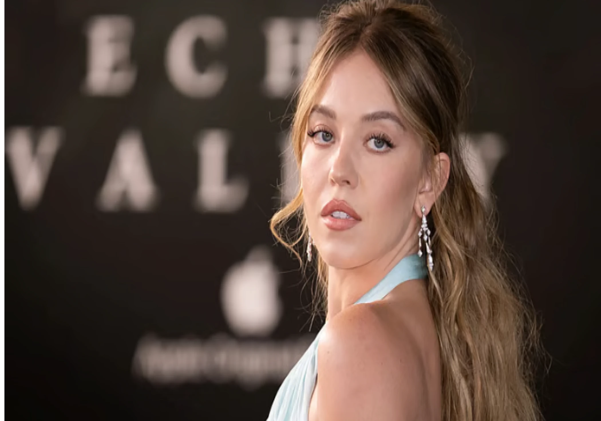 Sydney Sweeney Offered Bollywood Film with Record-Breaking ₹530 Crore Paycheck Sydney Sweeney Offered Bollywood Film with Record-Breaking ₹530 Crore Paycheck