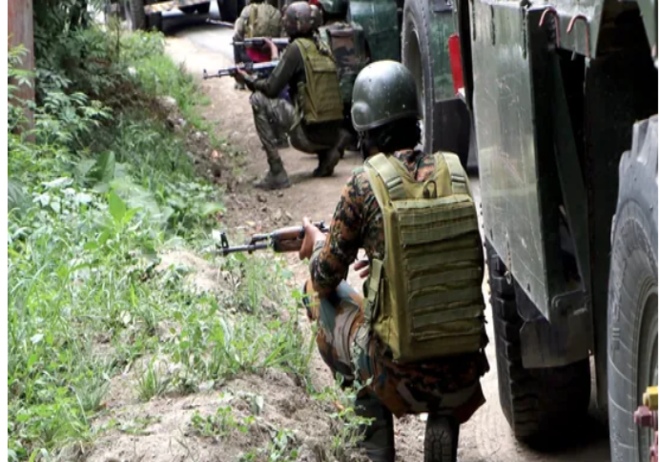 Soldier Injured, Terrorists Trapped in Overnight Operation in J&K’s Udhampur, Ops Still On Soldier Injured, Terrorists Trapped in Overnight Operation in J&K’s Udhampur, Ops Still On