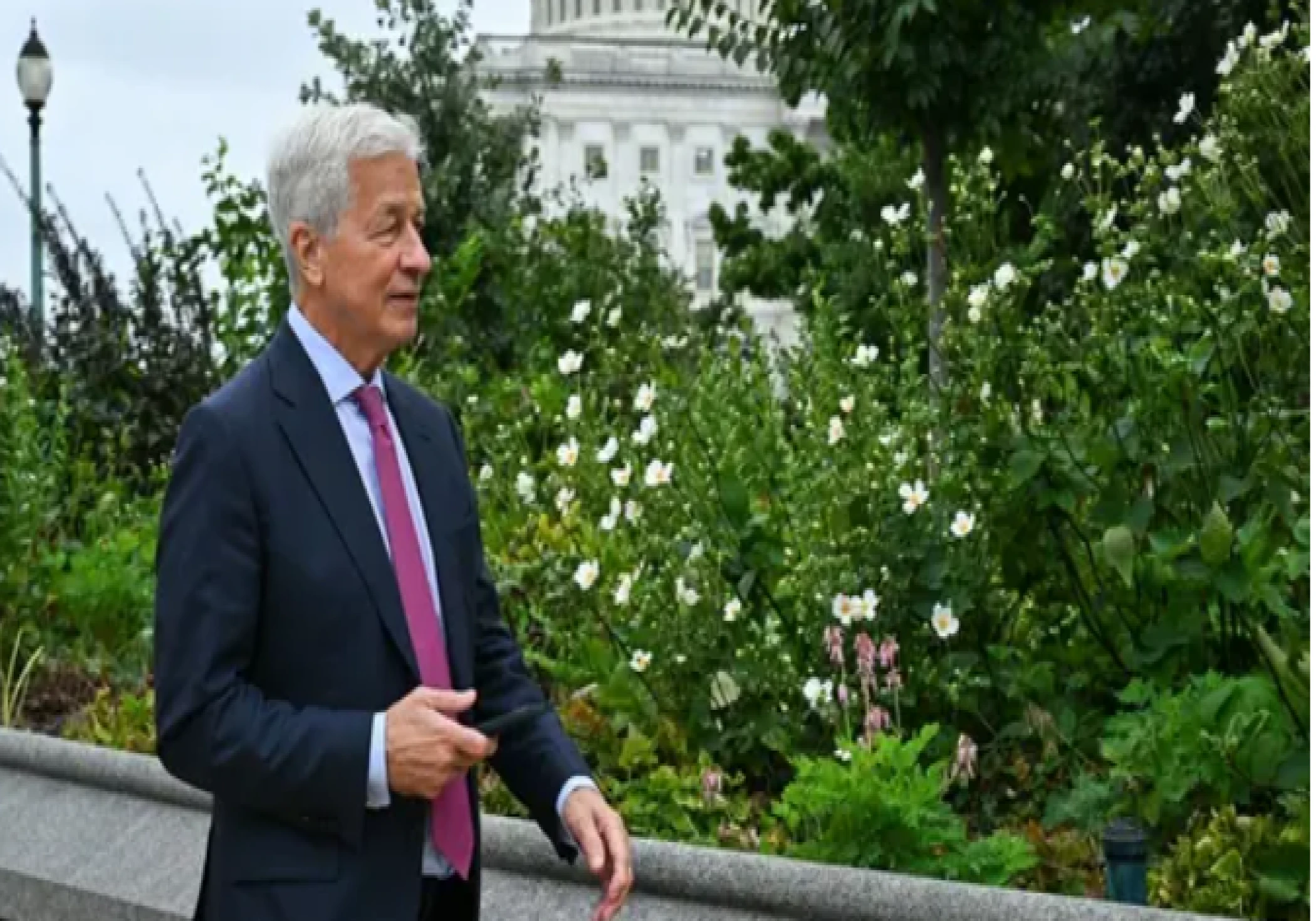 JPMorgan CEO Responds to Trump’s H-1B Visa Fee Rule, Vows Stakeholder Engagement JPMorgan CEO Responds to Trump’s H-1B Visa Fee Rule, Vows Stakeholder Engagement