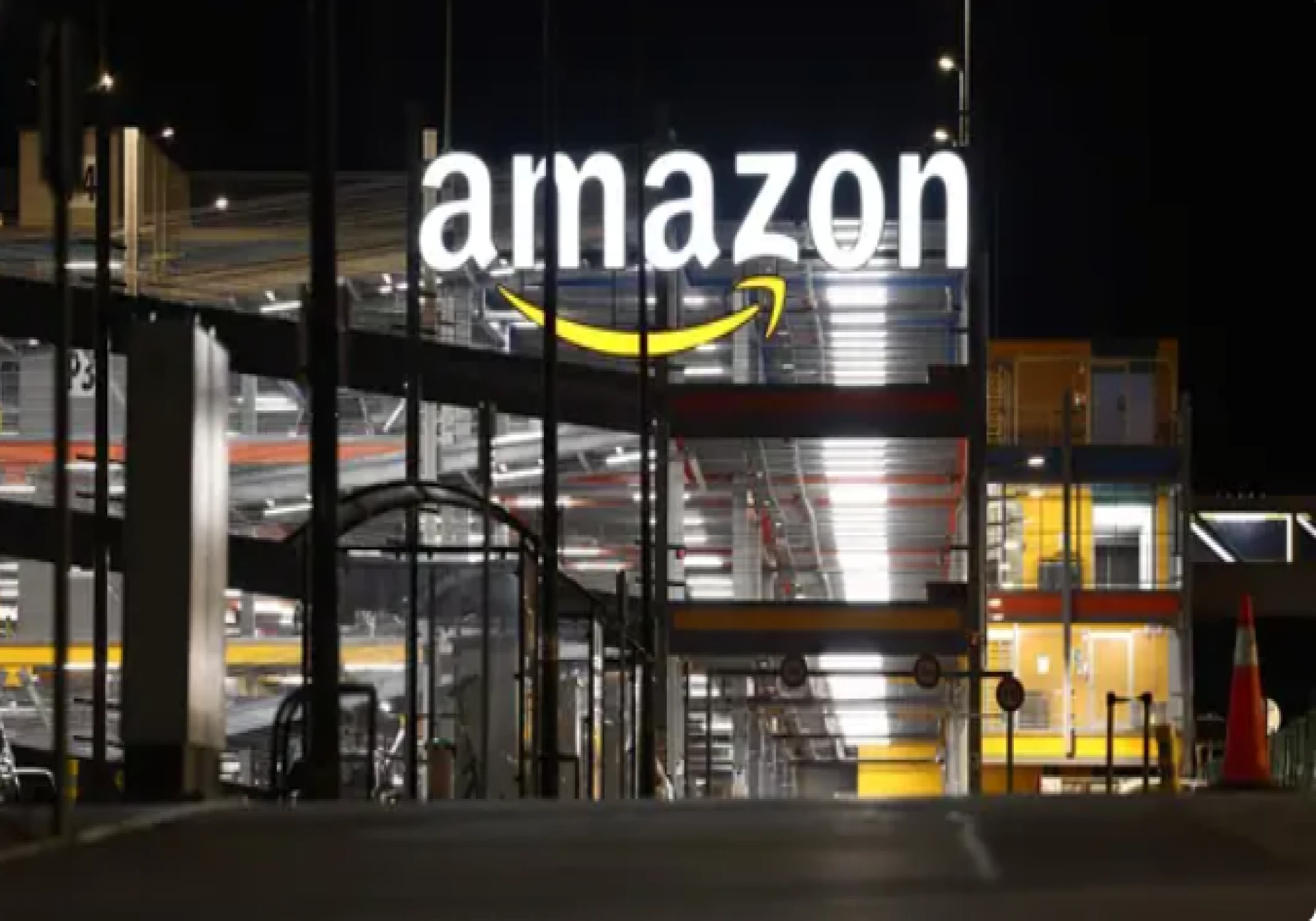 Amazon to Lay Off 30,000 Employees in Its Largest Job Cut Since 2022 Amazon to Lay Off 30,000 Employees in Its Largest Job Cut Since 2022