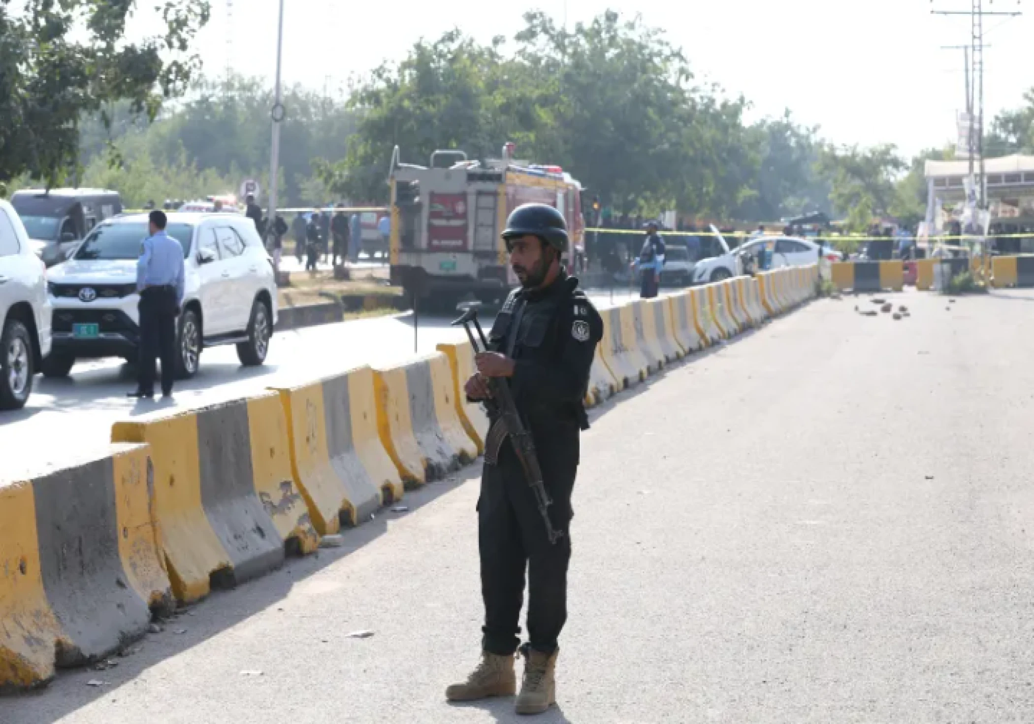 Car Explodes Outside District Court in Islamabad, 8 Injured