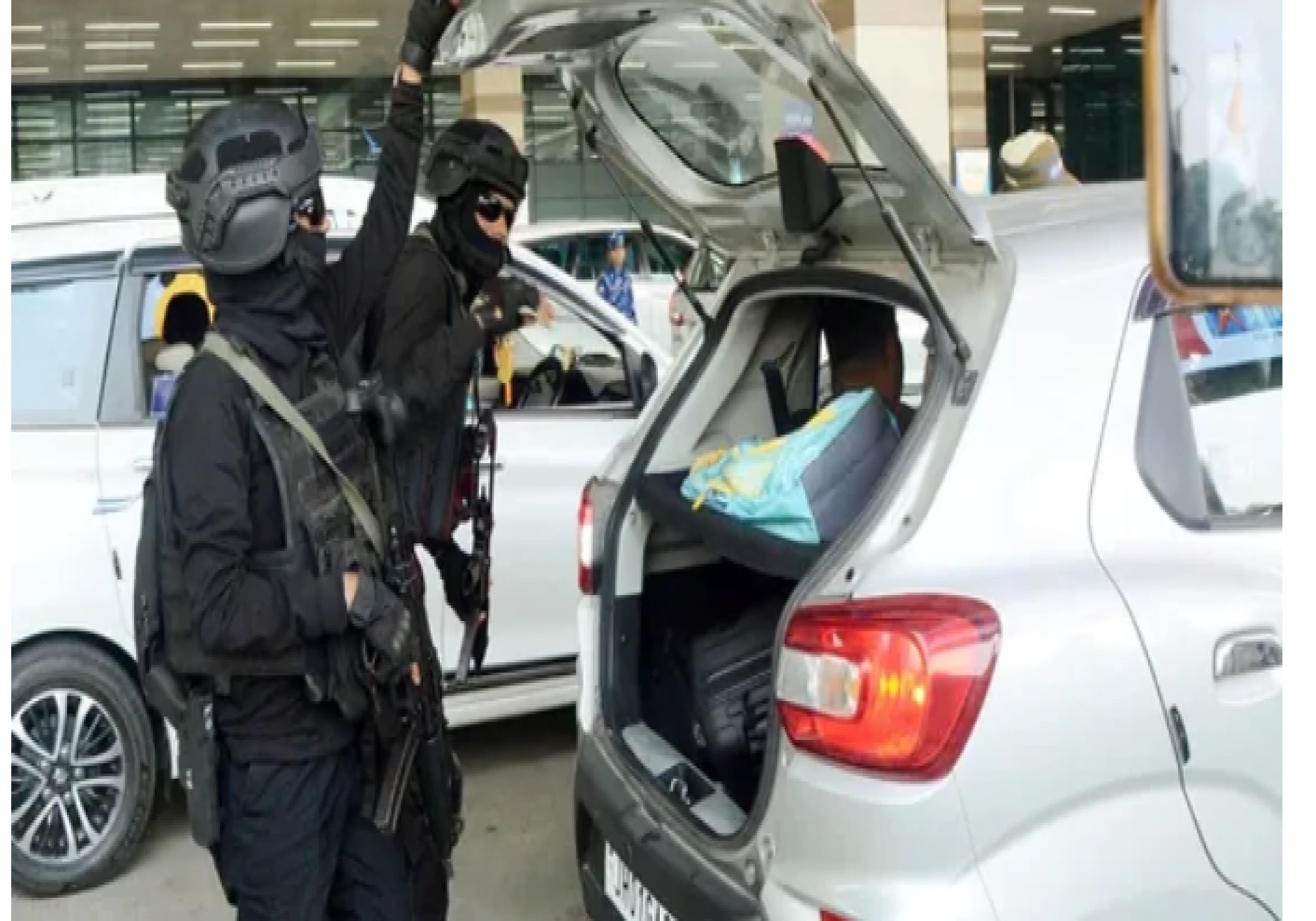 Bomb Scare at Delhi Airport Terminal 3 Prompts Intense Police Investigation