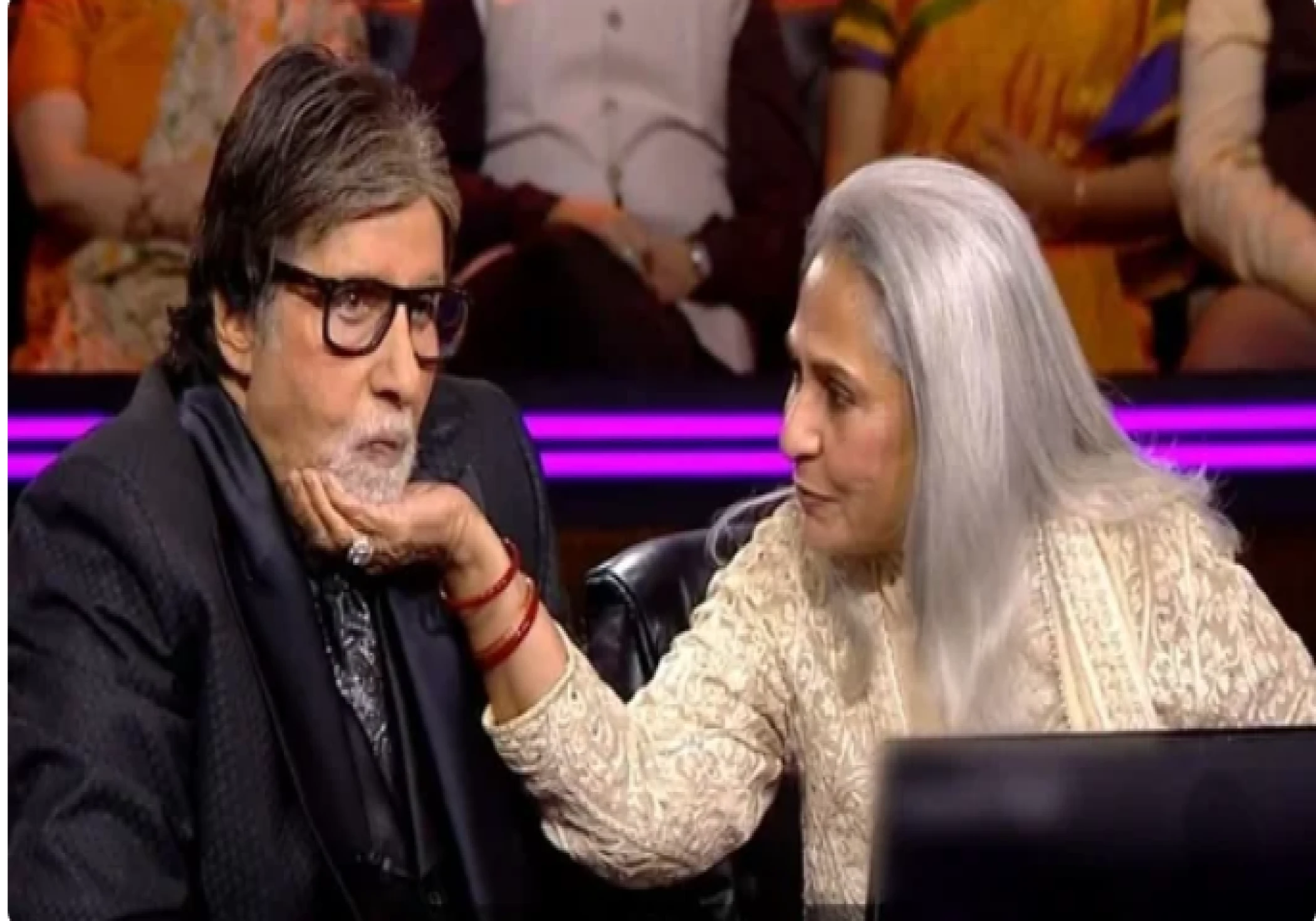 Jaya Bachchan Says Amitabh Bachchan Is “Not Free” With His Opinion Like Her
